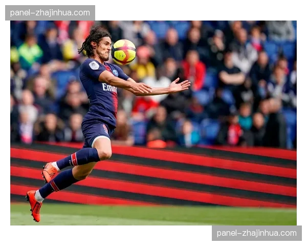 法国足球博物馆推出“法甲战术演变”特展，呈现从WM阵型到现代三中卫的发展