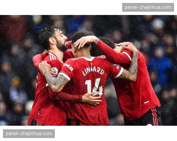 利兹联客场2-1击败曼联，创队史英超客场首胜红魔纪录